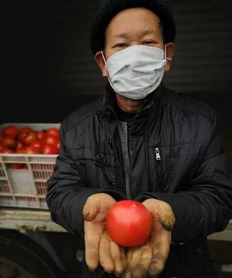 生存之上,疫情之下:等待中的海鲜批发商们 生活思索 第5张 生存之上,疫情之下:等待中的海鲜批发商们 生活思索 第5张